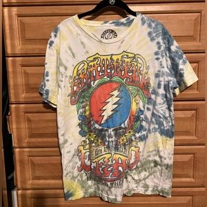 Men’s tie-dyed Grateful Dead Tshirt size XL